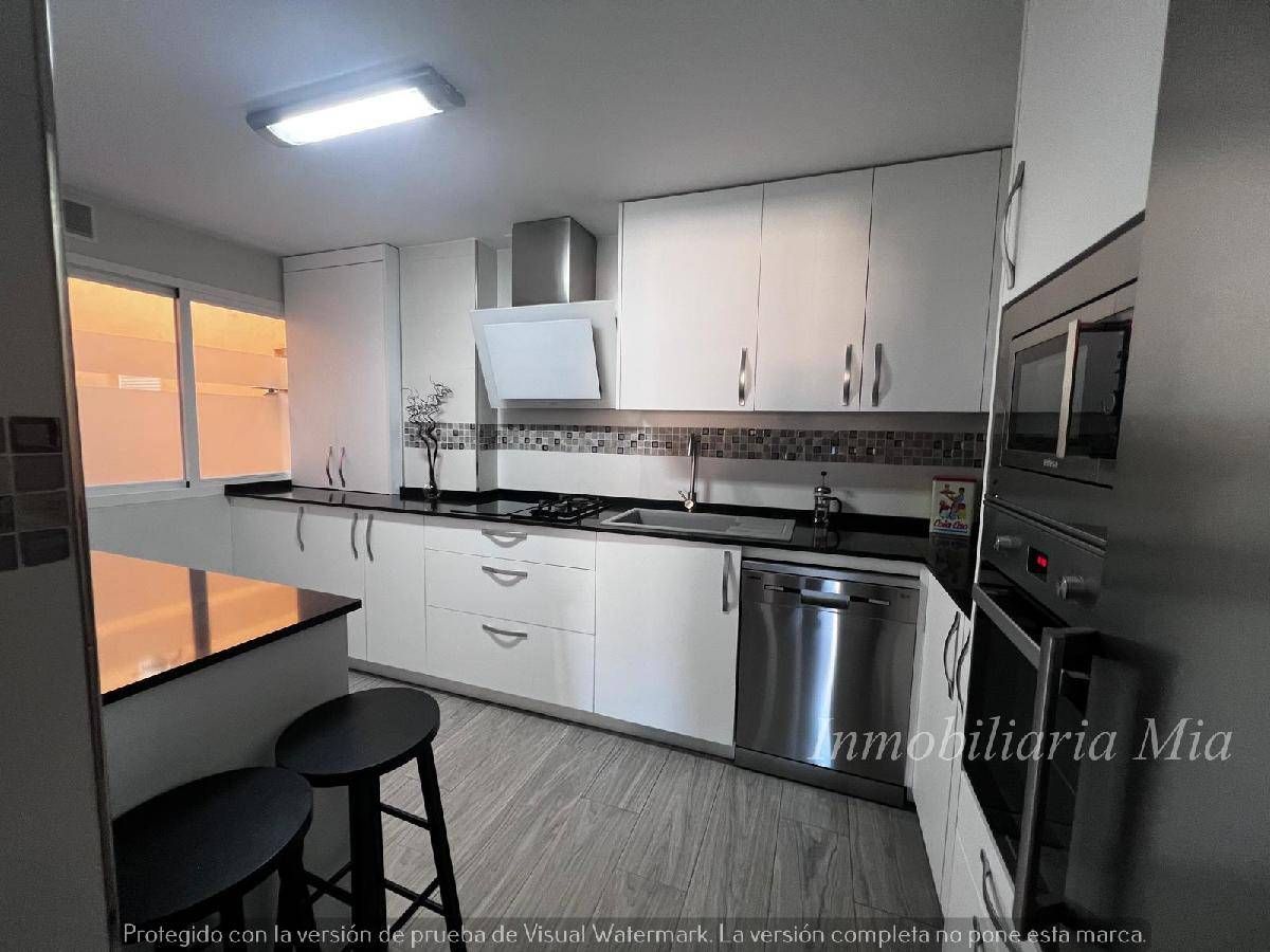 Cocina de Apartamento en venta en Alhaurín de la Torre con Terraza, Trastero y Piscina