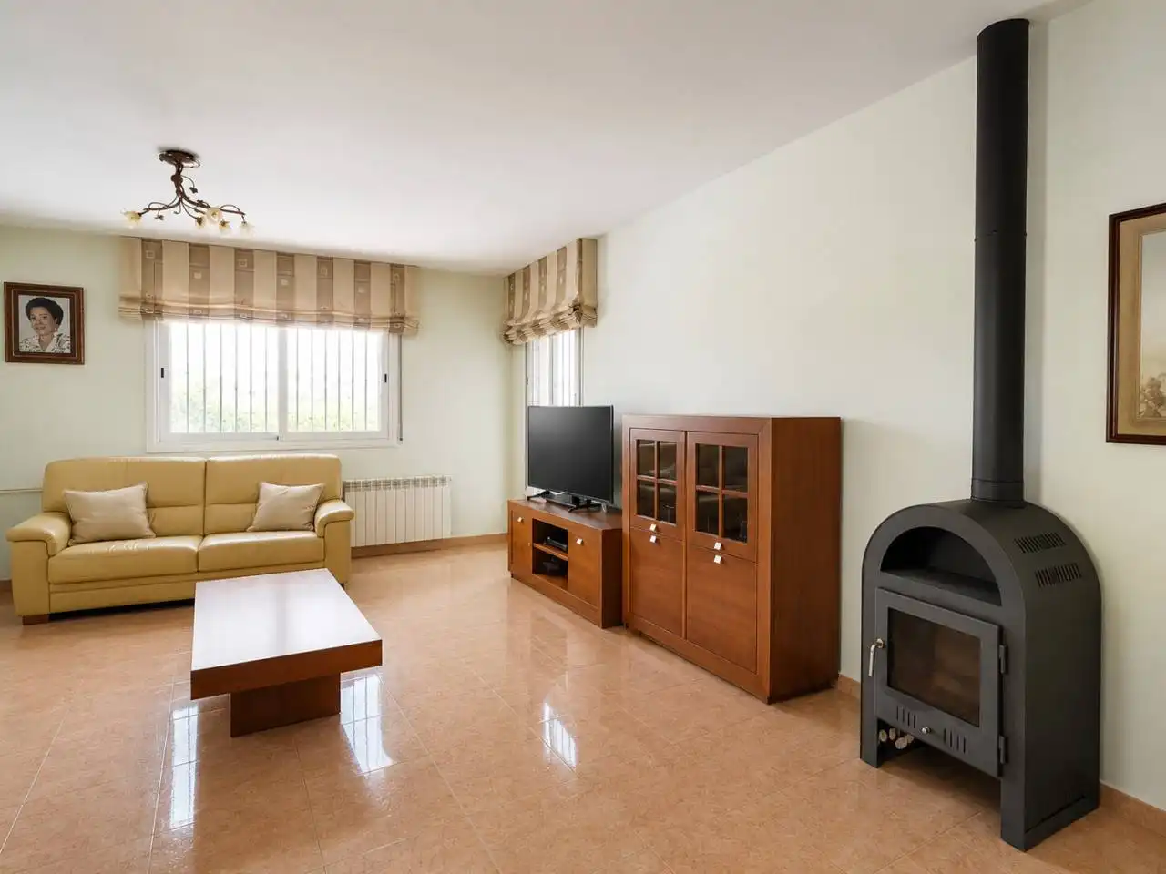 Sala de estar de Casa o chalet en venta en Caldes de Montbui con Aire acondicionado, Calefacción y Jardín privado