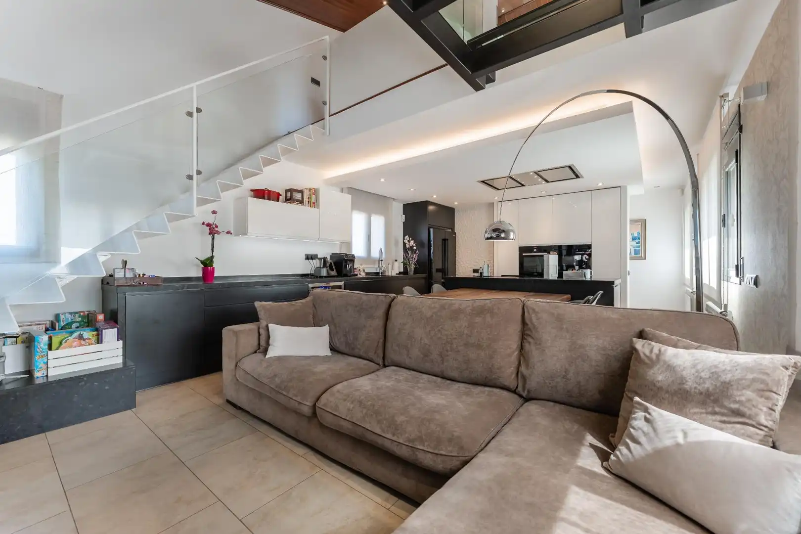 Sala de estar de Casa o chalet en venta en Montmeló con Calefacción, Terraza y Jacuzzi