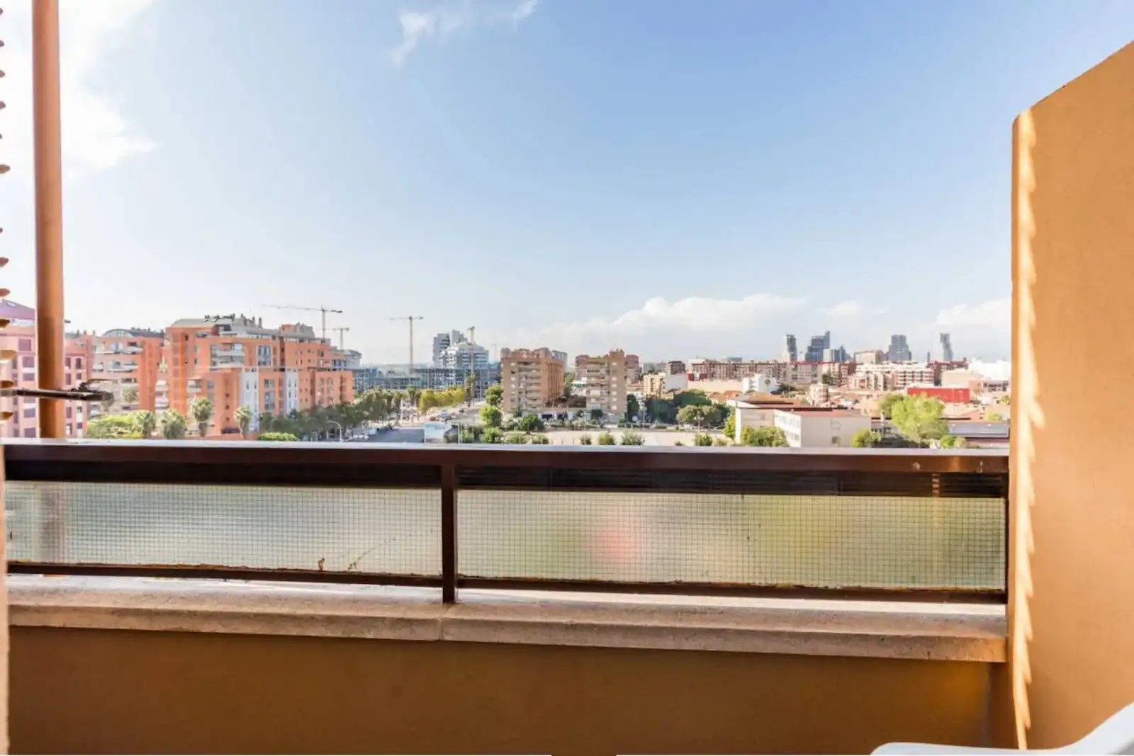 Exterior view of Flat for share in Campanar