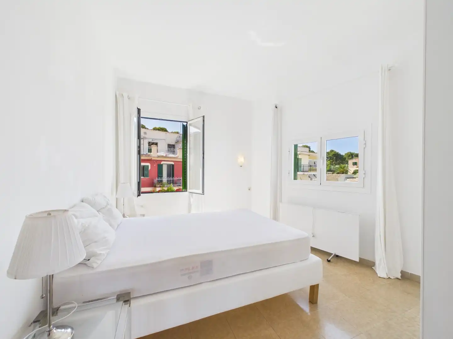 Dormitori de Apartament de lloguer en  Palma de Mallorca amb Aire condicionat