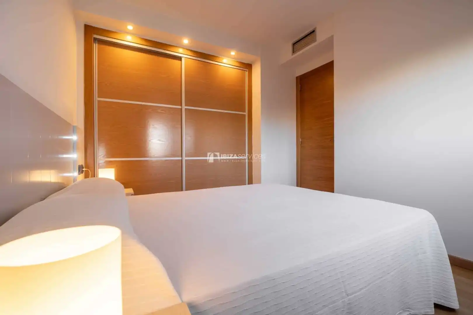 Flat for rent in Marina Botafoc - Platja de Talamanca