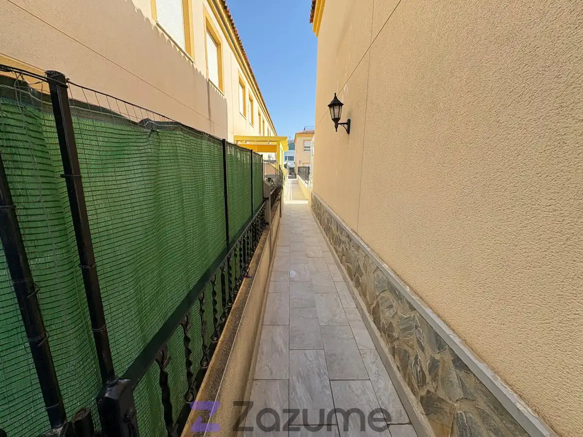 Exterior view of Flat for rent in Daya Nueva  with Air Conditioner, Heating and Terrace