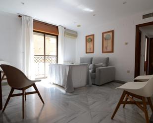 Bedroom of Flat to rent in  Granada Capital  with Air Conditioner, Heating and Parquet flooring