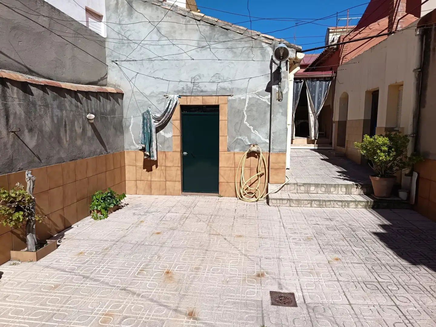 Vista exterior de Casa o xalet en venda en Puertollano amb Terrassa i Traster