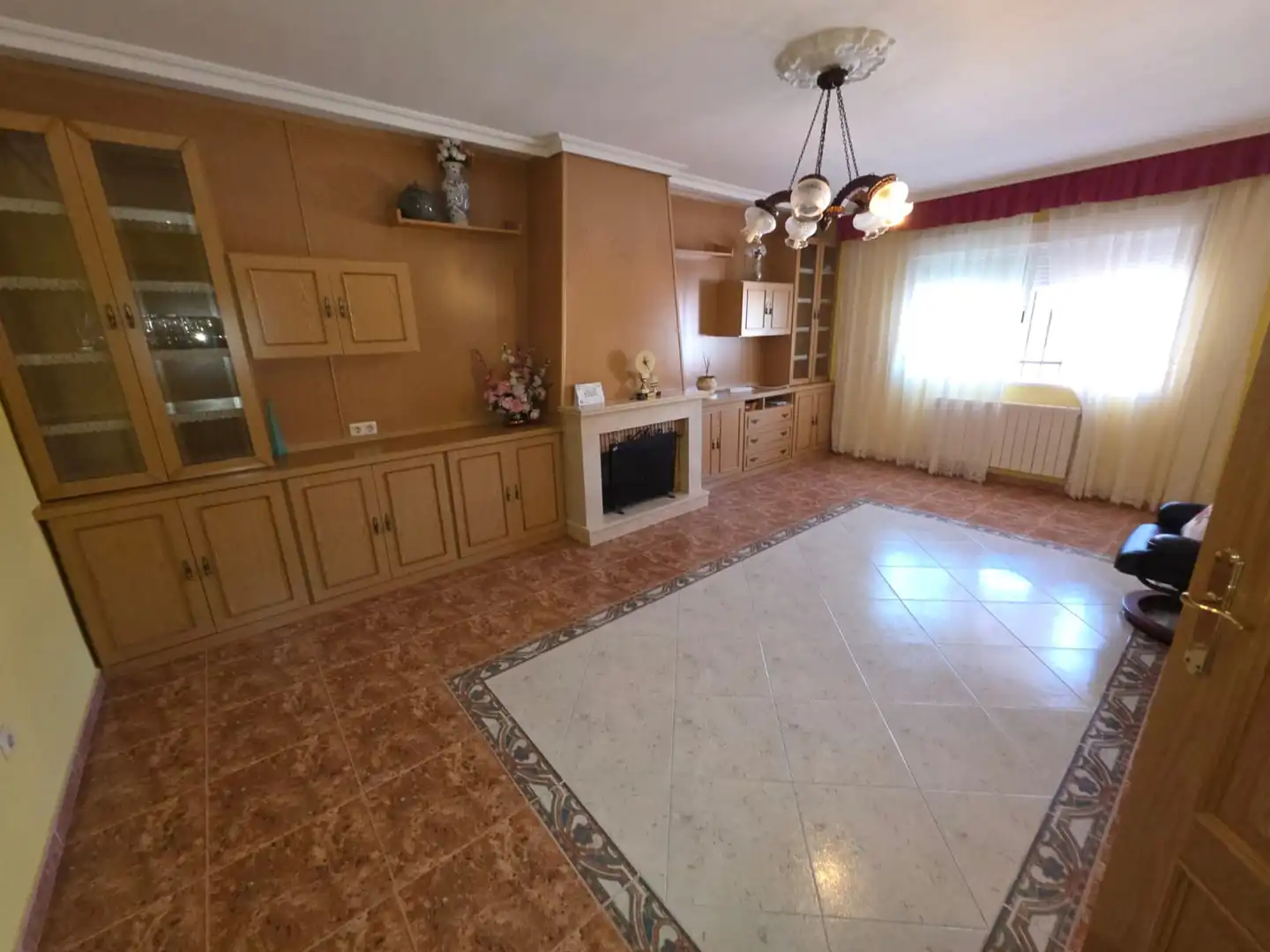 Sala de estar de Casa o chalet en venta en Los Cerralbos con Aire acondicionado, Calefacción y Jardín privado