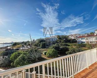 Vista exterior de Casa o xalet en venda en Sitges amb Aire condicionat, Calefacció i Terrassa