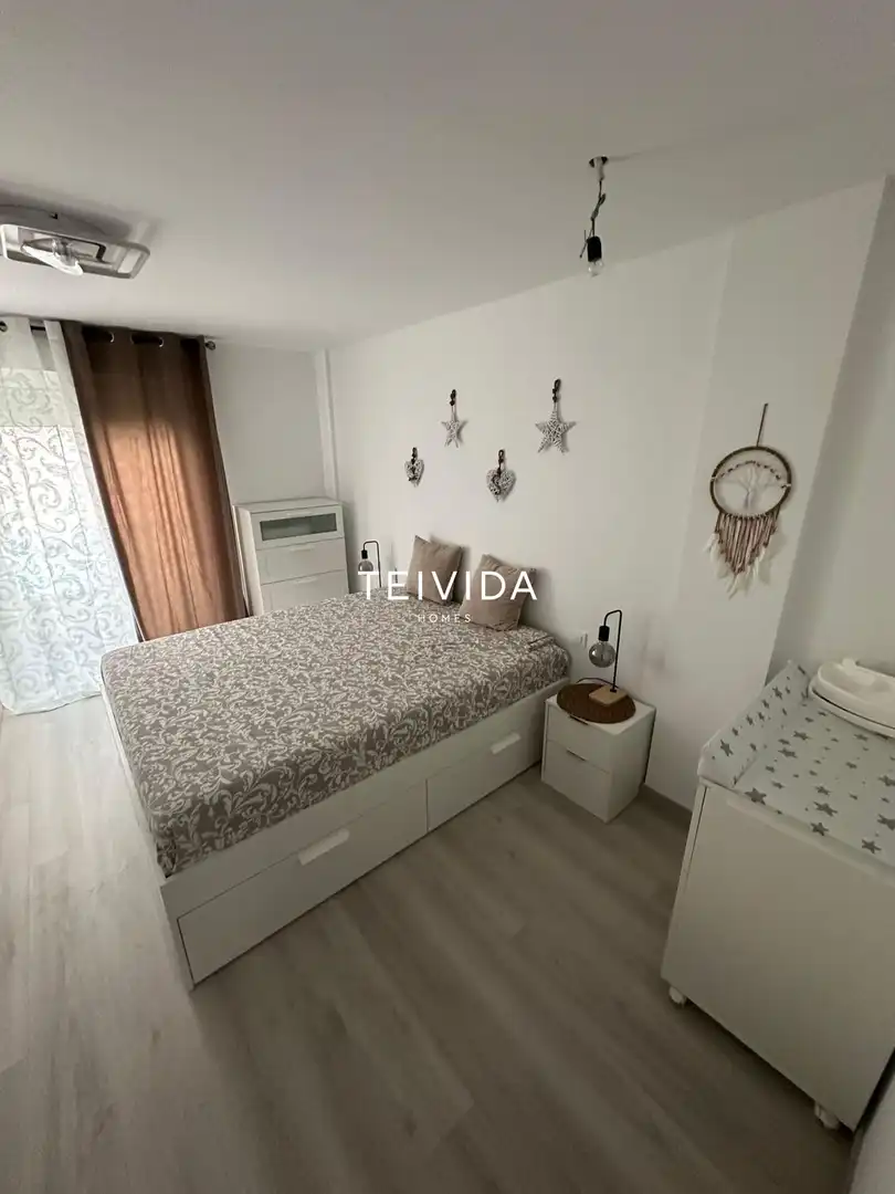 Habitación de Piso en venta en Arona con Terraza, Trastero y Piscina