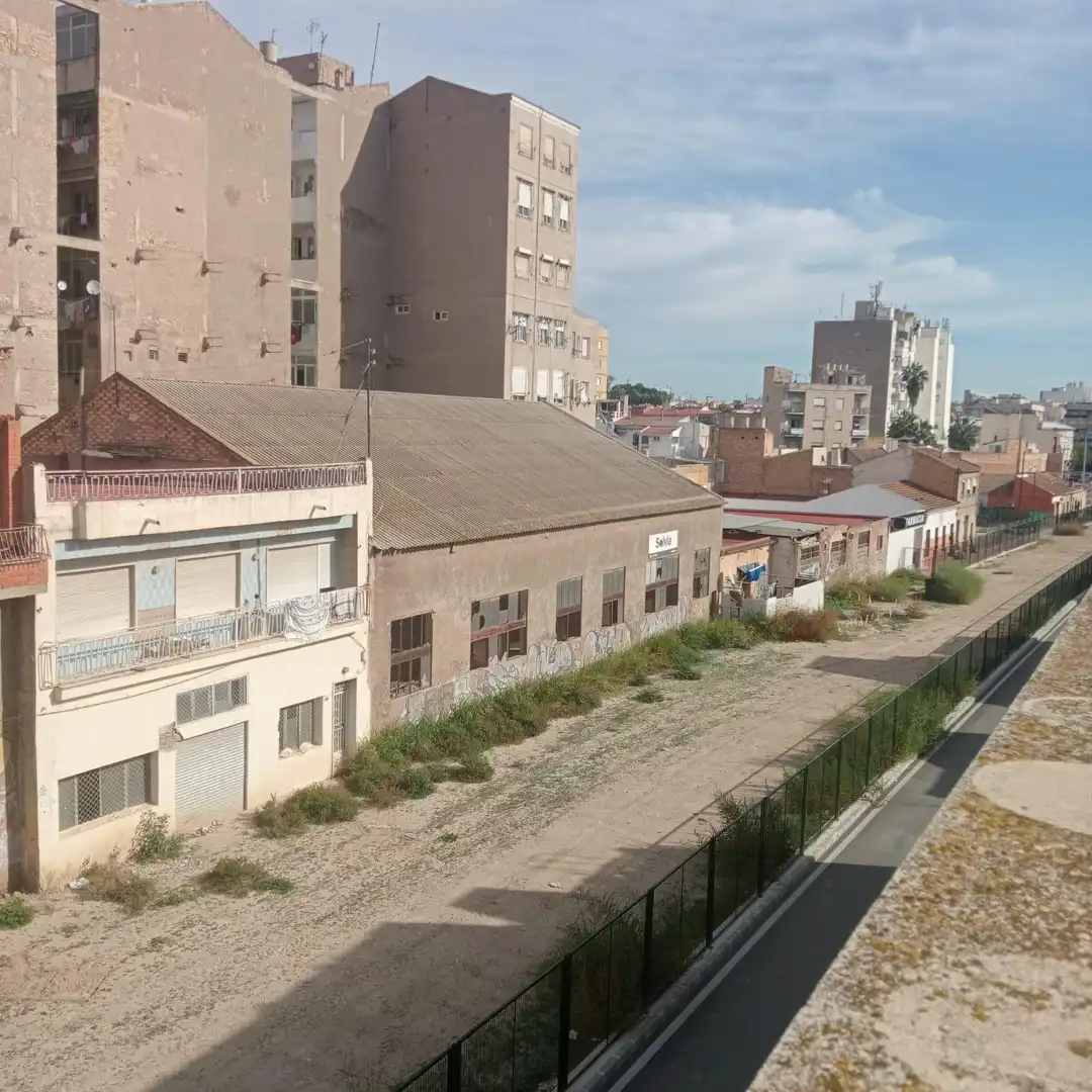 Residential land for sale in Sur