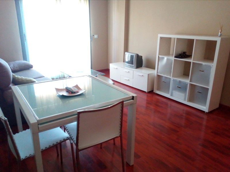 Sala d'estar de Pis de lloguer en Gandia amb Moblat i Balcó