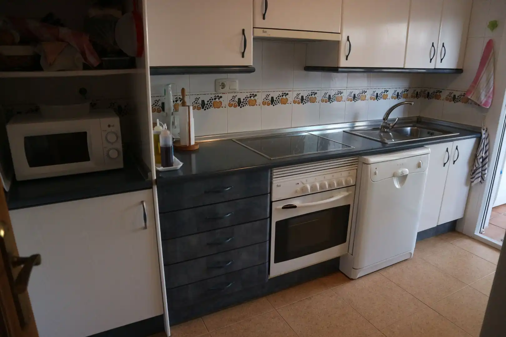 Cocina de Casa adosada en venta en La Manga del Mar Menor con Aire acondicionado, Calefacción y Terraza