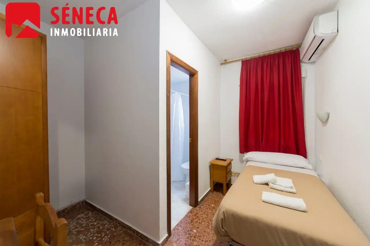 Schlafzimmer von Gebäude zum Verkauf in Córdoba