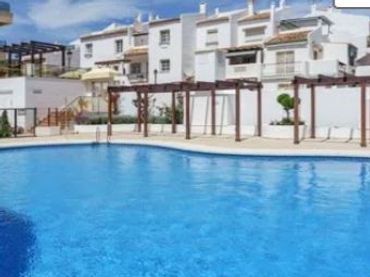 Appartement compact avec piscine à vendre à Manuel de Falla 1