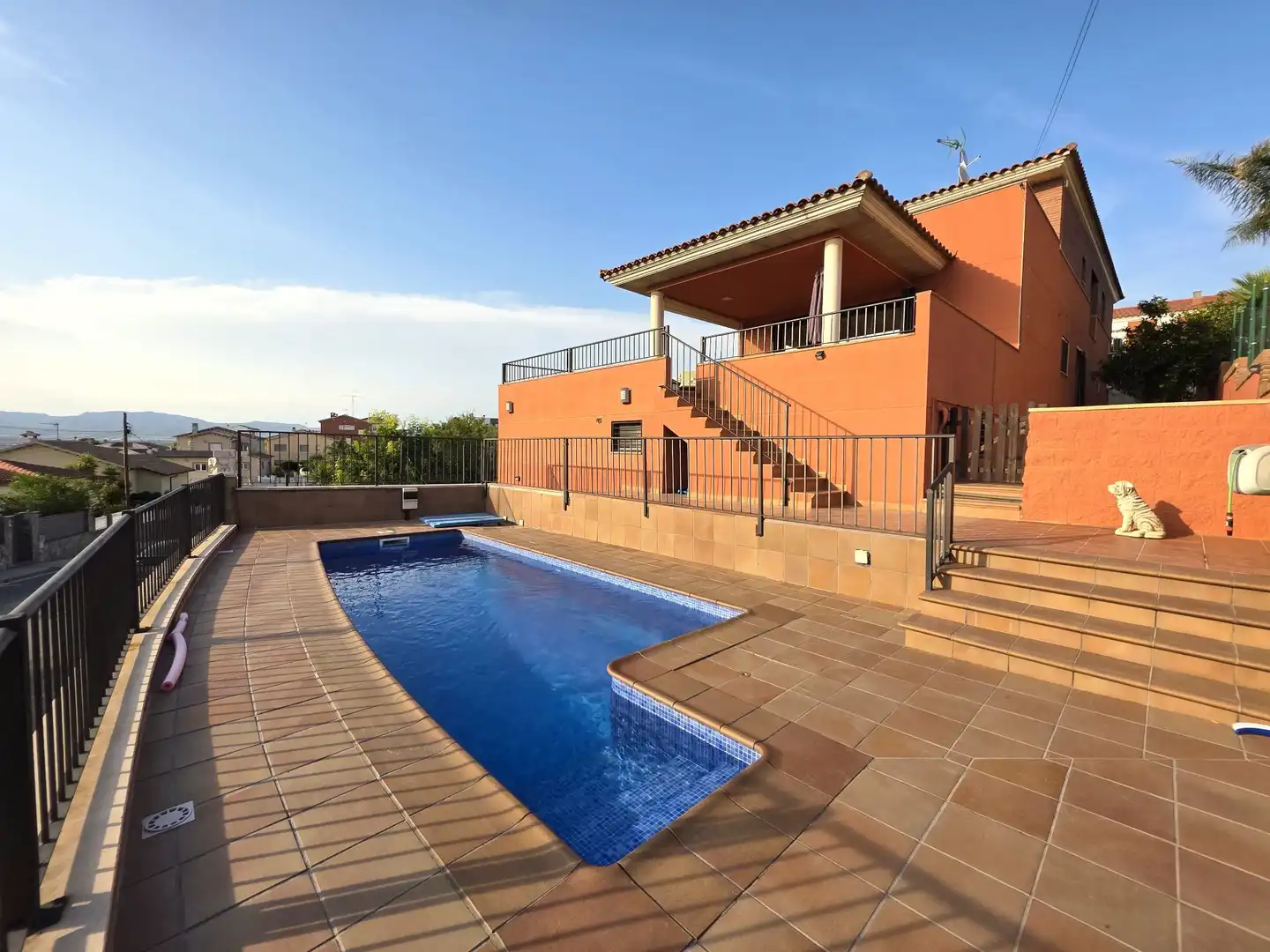 Swimming pool of Houses for sale in El Vendrell  with Air Conditioner, Heating and Private garden