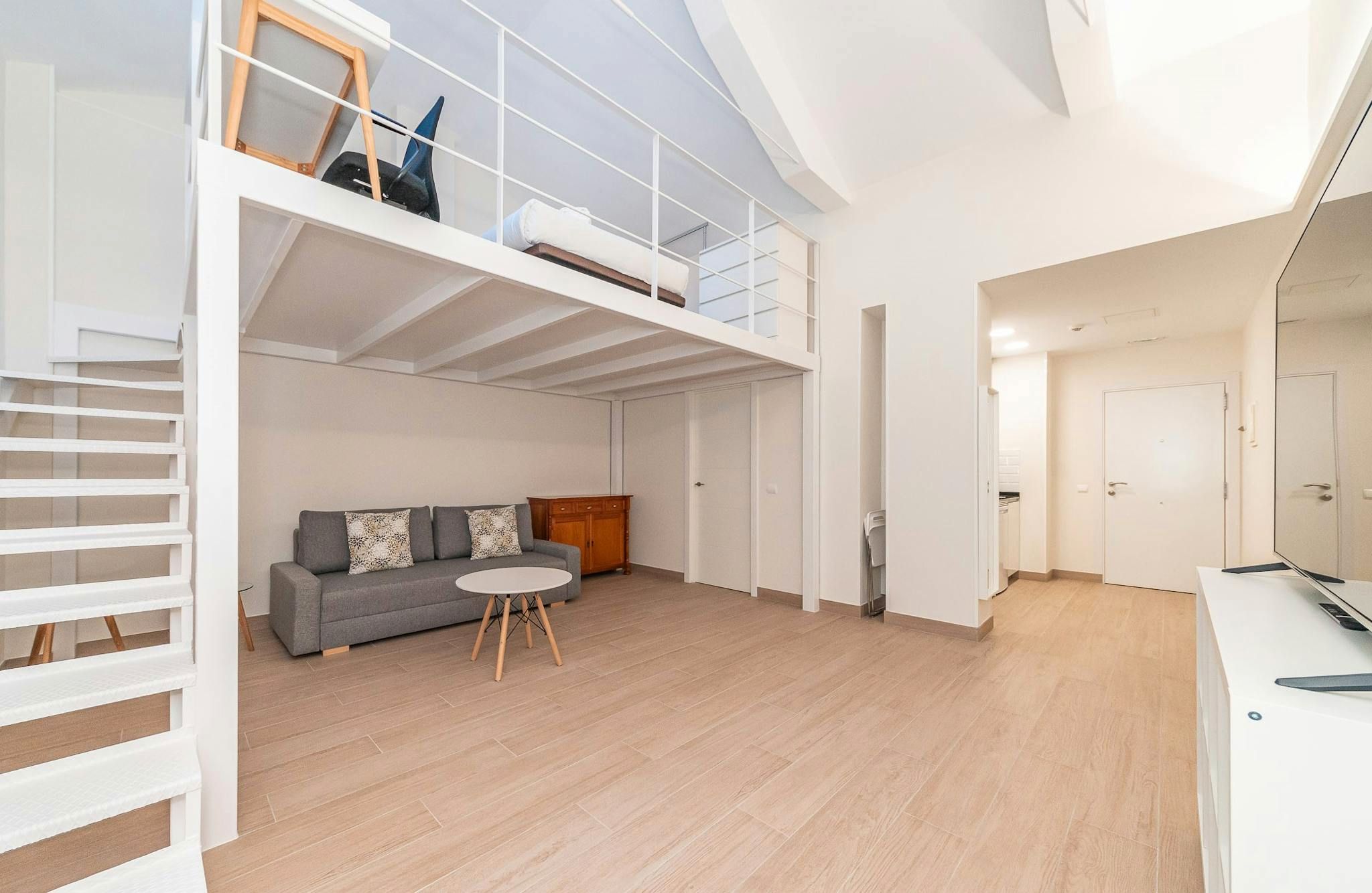 Sala d'estar de Pis de lloguer en  Madrid Capital amb Aire condicionat, Calefacció i Moblat