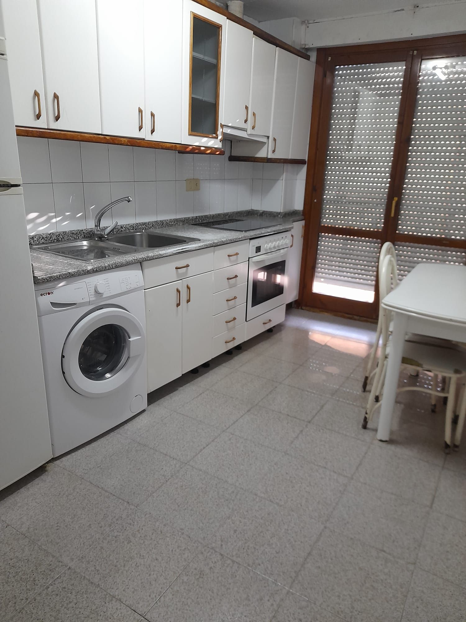 Cuina de Estudi en venda en Calahorra amb Calefacció, Moblat i Balcó