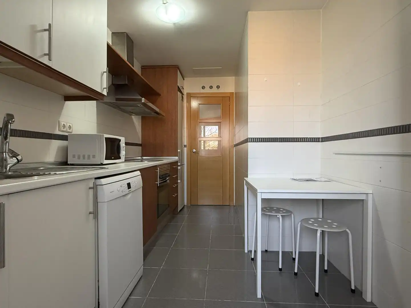 Küche von Wohnung zum Verkauf in Yebes mit Heizung, Terrasse und Abstellraum