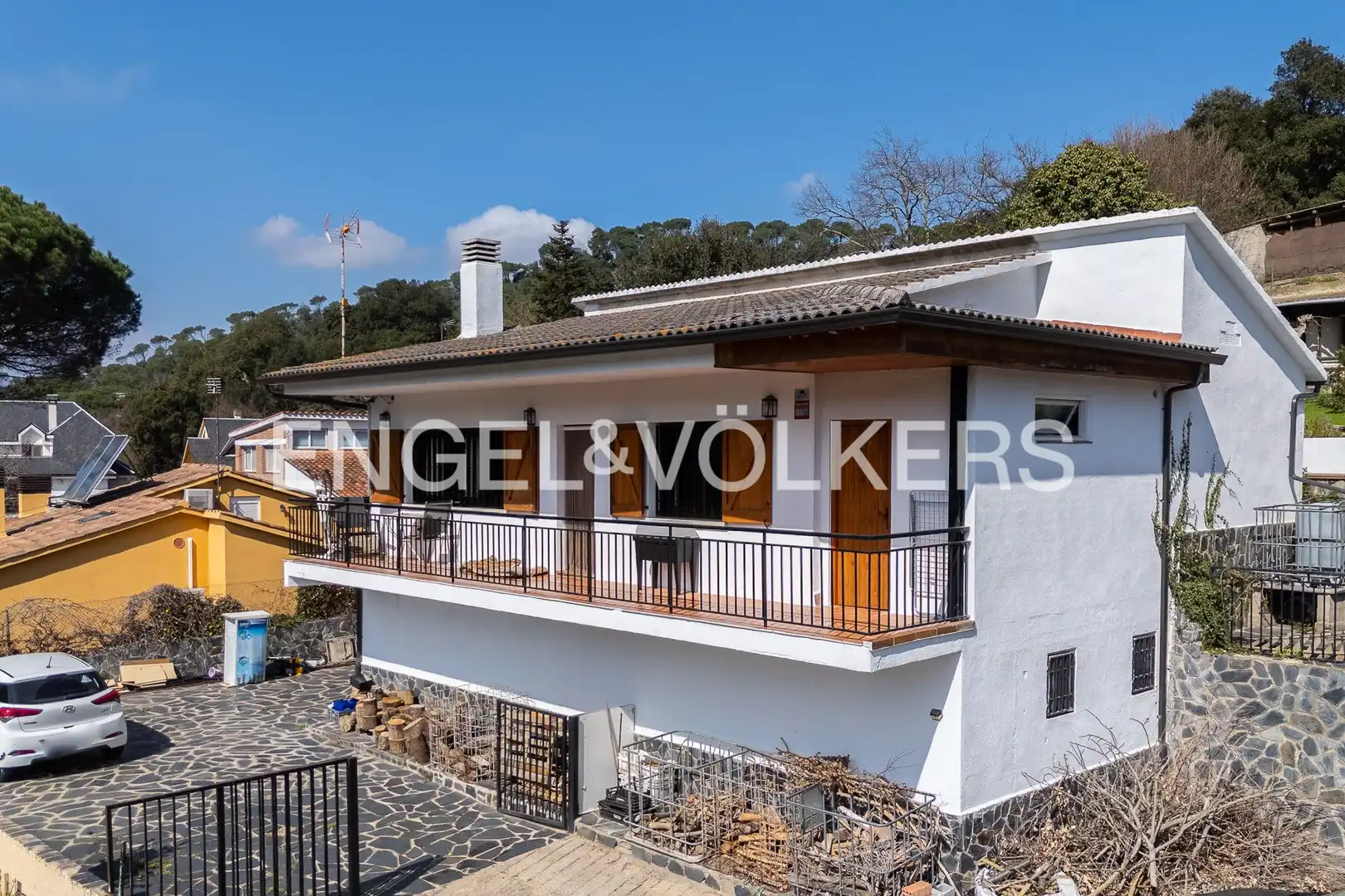 Vista exterior de Casa o xalet en venda en Vallgorguina amb Calefacció, Jardí privat i Terrassa