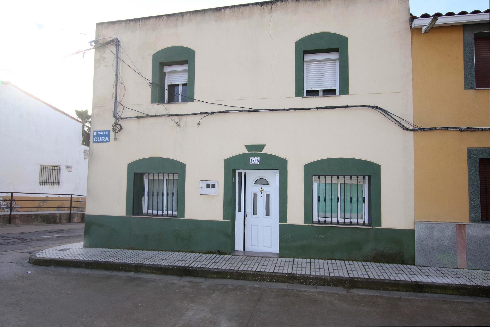 Vista exterior de Casa o xalet en venda en Puebla de Obando amb Terrassa