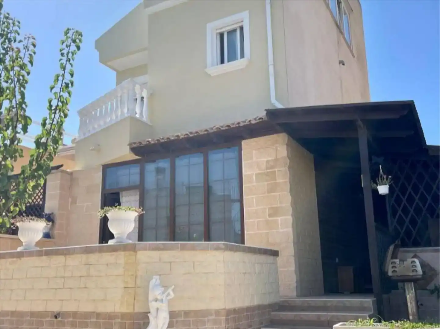 Vista exterior de Pis en venda en San Miguel de Salinas amb Aire condicionat, Piscina i Balcó