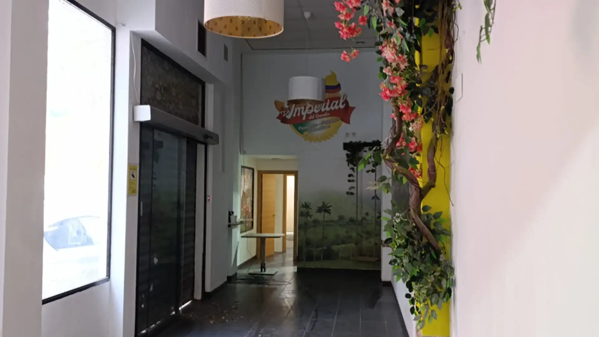 Local en venta en Carrer de Gayano Lluch, 23, Torrefiel