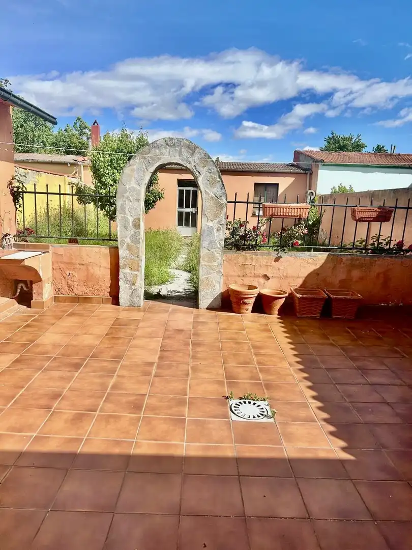 Terrassa de Casa o xalet en venda en La Bañeza  amb Calefacció