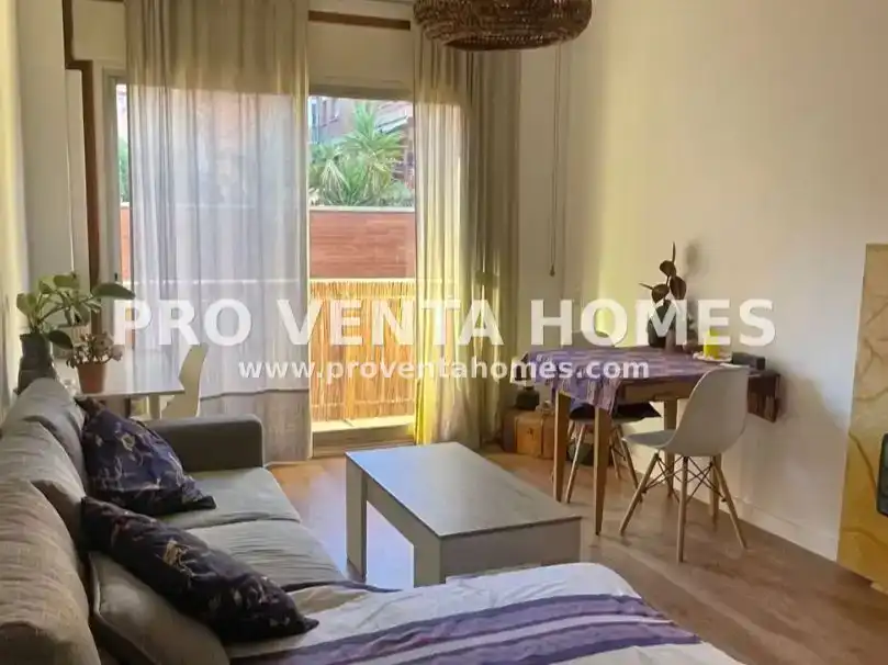 Sala d'estar de Apartament en venda en  Barcelona Capital amb Aire condicionat i Balcó