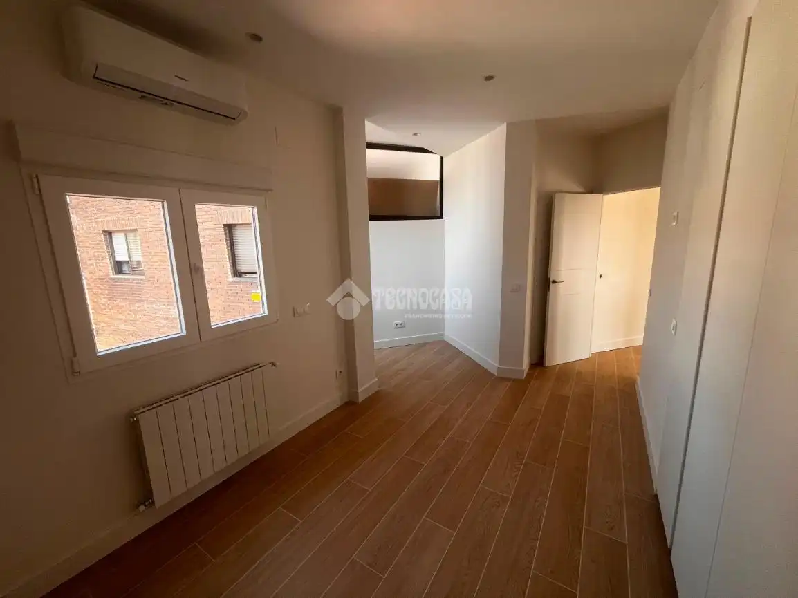 Habitación de Piso en venta en Madrid con Aire acondicionado y Terraza