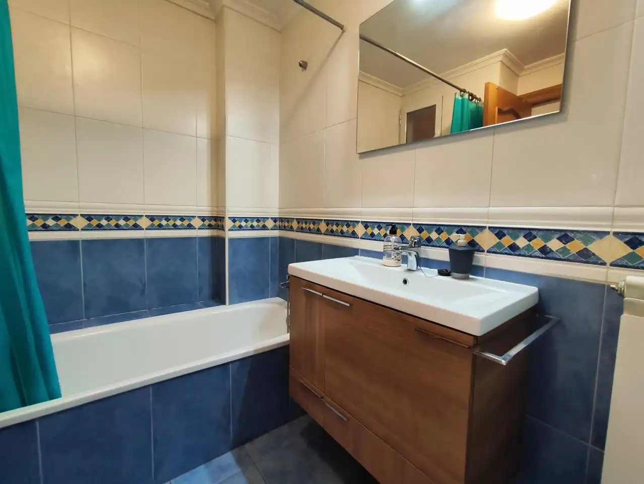 Badezimmer von Wohnung zur Miete in Albacete mit Klimaanlage, Heizung und Terrasse