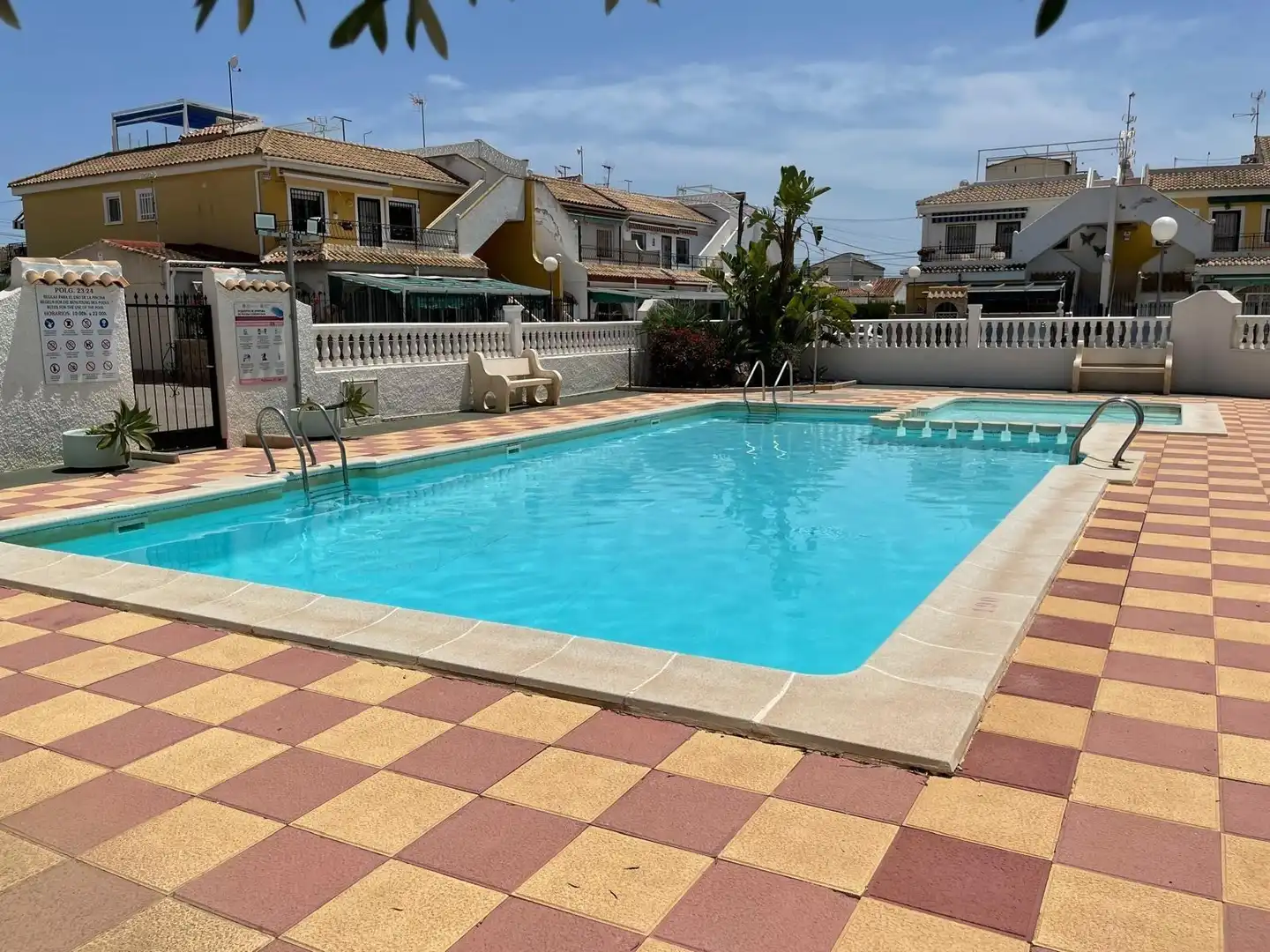 Piscina de Casa o xalet en venda en Los Narejos - Punta Calera