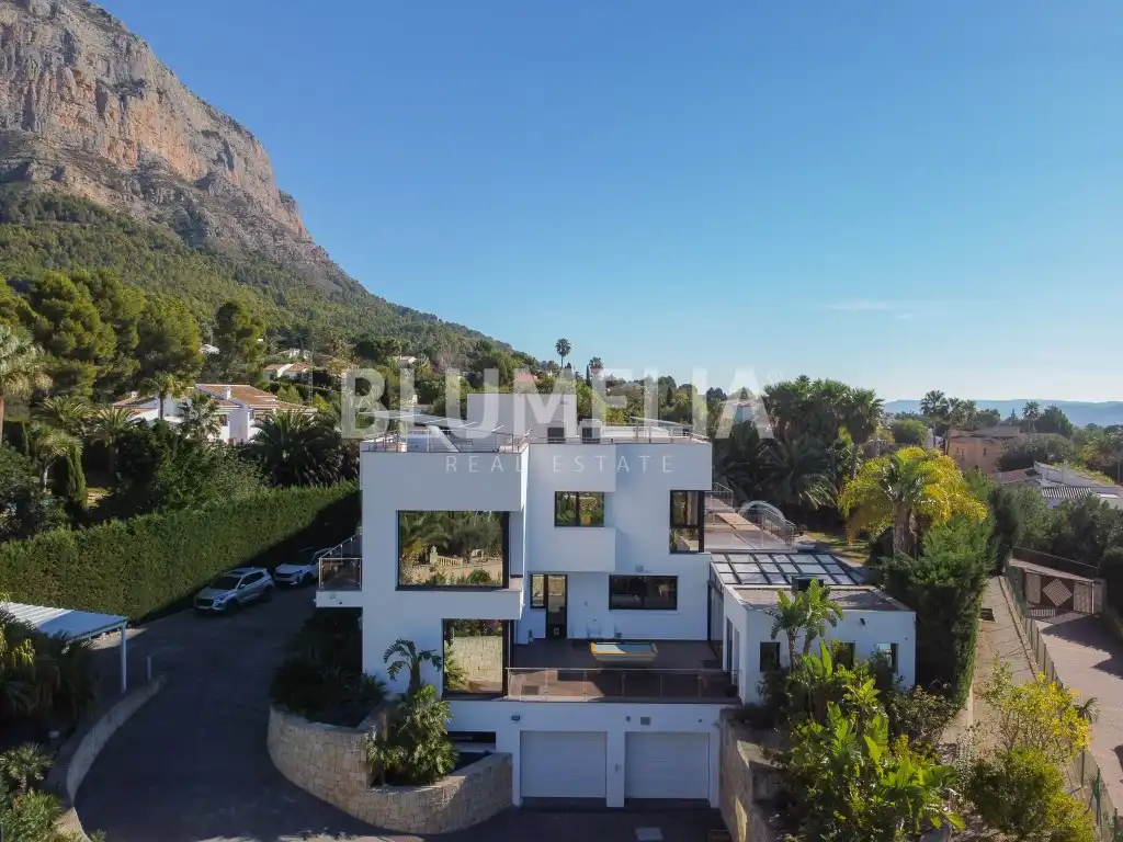 Houses for sale in Calle Tejo, Montgó - Ermita