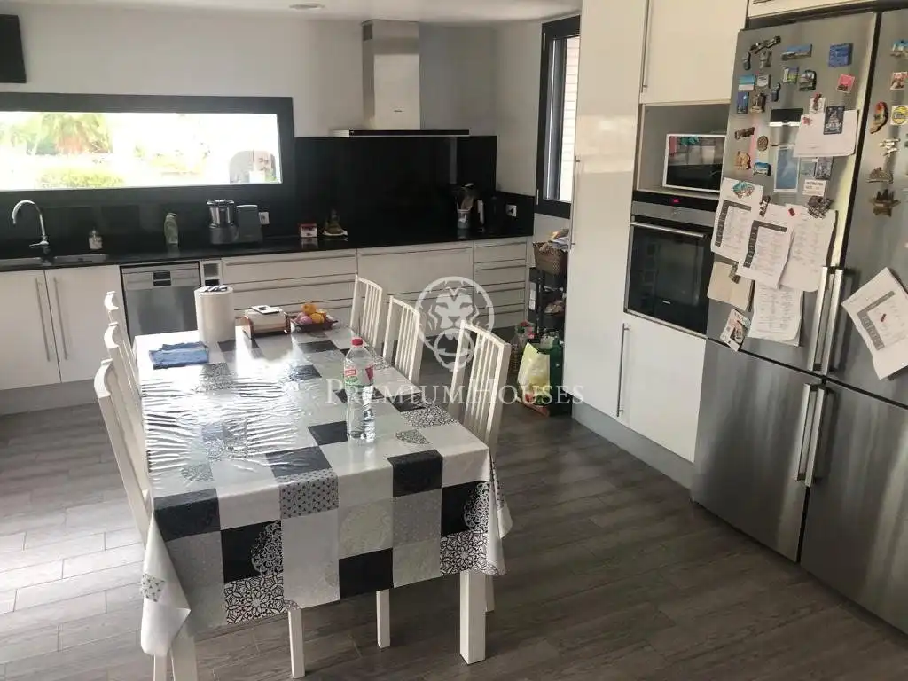 Cocina de Casa o chalet en venta en Sant Pere de Ribes con Aire acondicionado, Calefacción y Jardín privado