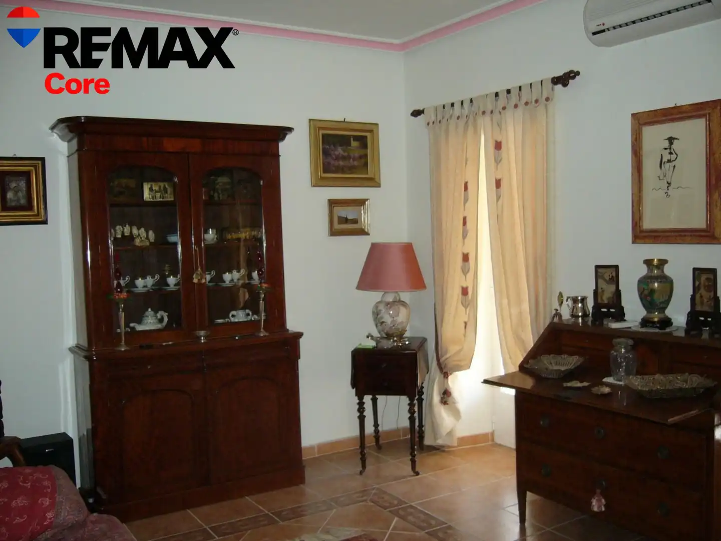 Sala d'estar de Casa o xalet en venda en Orellana la Vieja amb Aire condicionat, Terrassa i Balcó