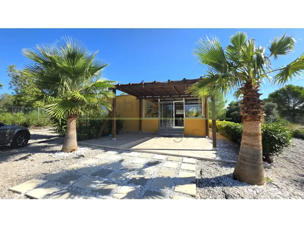 Casa rústica con piscina en venta en Plaza Fabriques, imagen 2