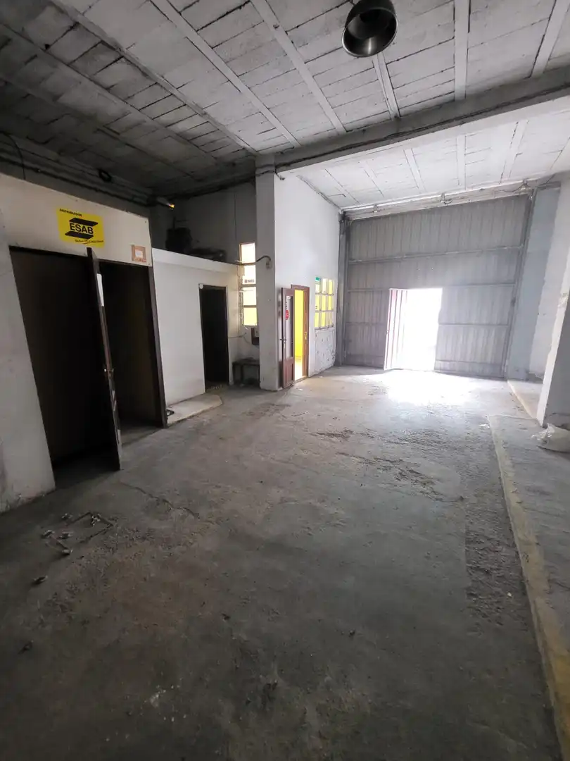 Nau industrial en venda en Torrelavega 