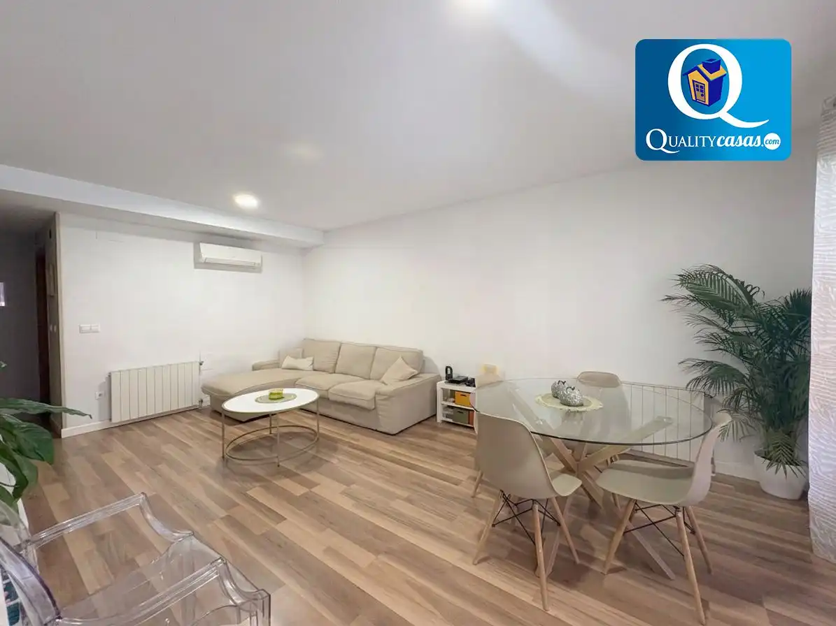 Sala de estar de Casa o chalet en venta en San Vicente del Raspeig / Sant Vicent del Raspeig con Aire acondicionado, Calefacción y Terraza