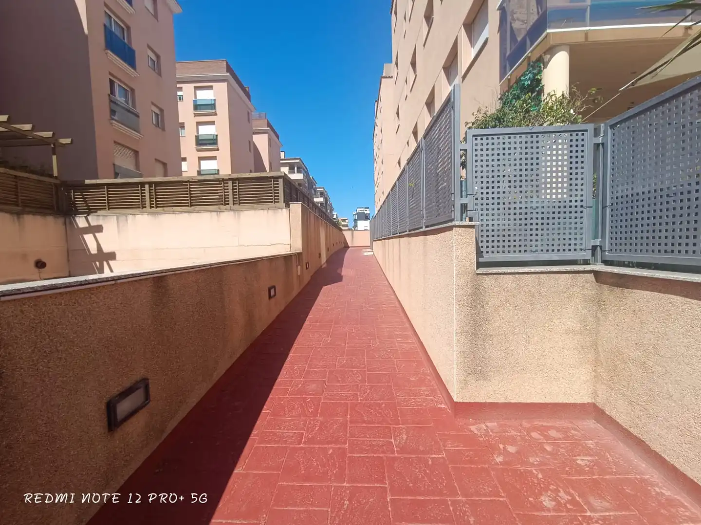 Außenansicht von Wohnung zum Verkauf in Calafell mit Klimaanlage, Heizung und Terrasse