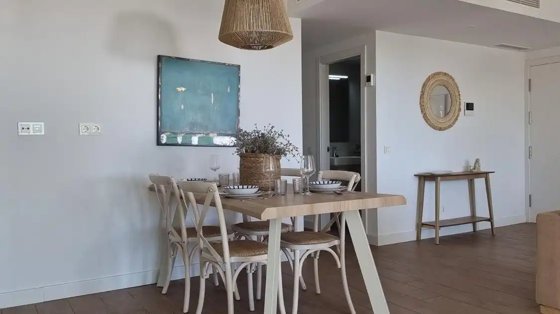 Menjador de Apartament de lloguer en Torrox amb Aire condicionat, Calefacció i Jardí privat