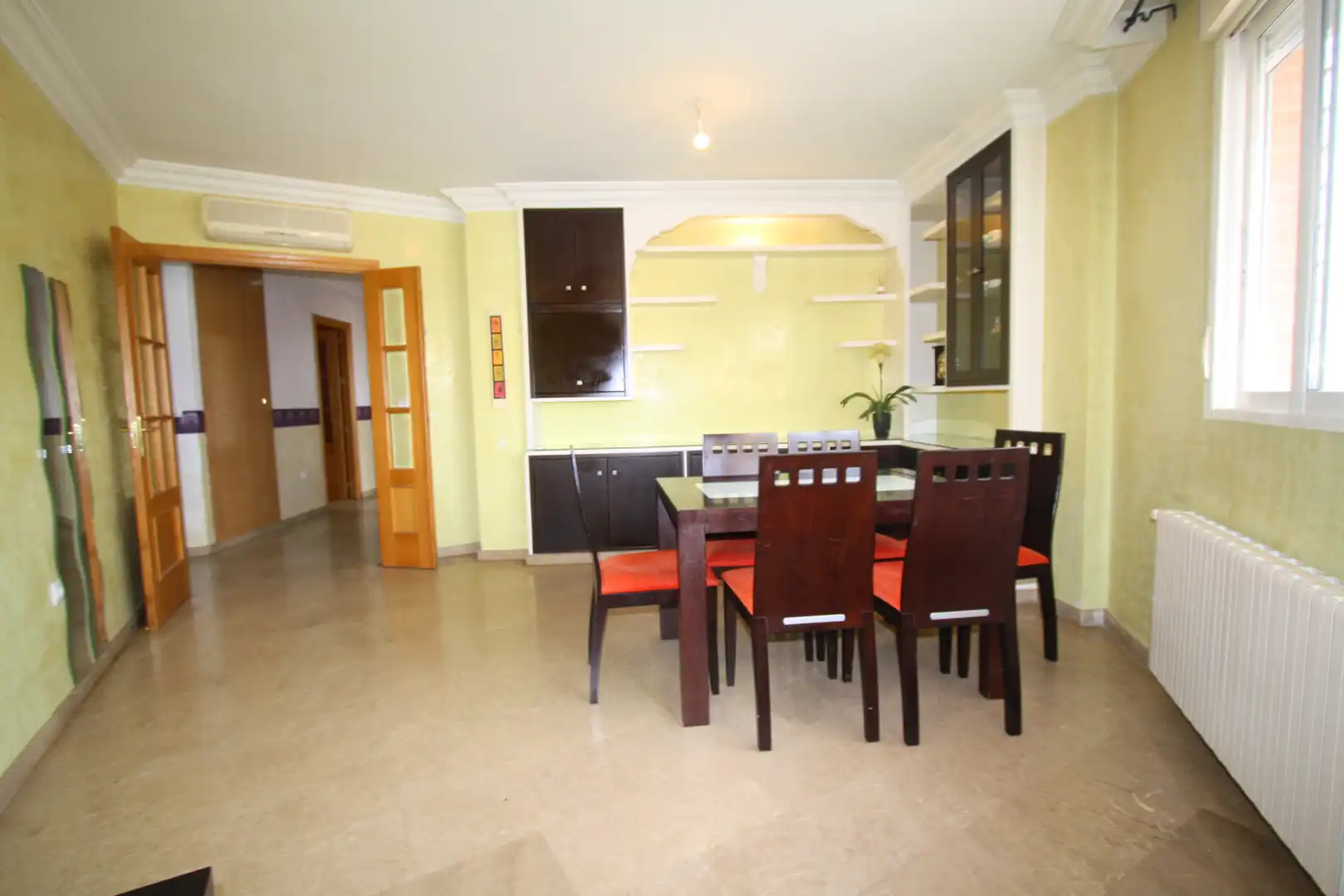 Comedor de Piso en venta en Albacete con Calefacción, Trastero y Amueblado