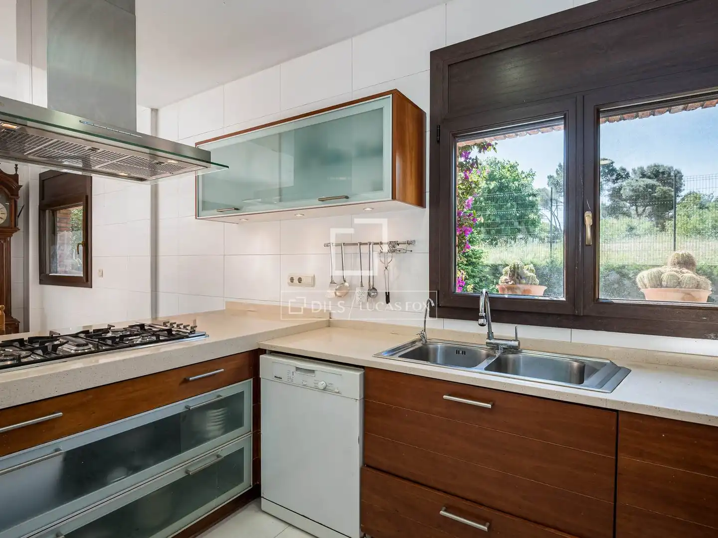 Cuina de Casa o xalet en venda en Sant Cugat del Vallès amb Aire condicionat, Calefacció i Traster