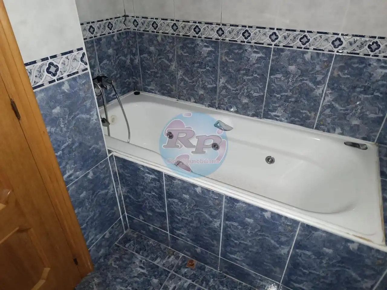 Baño de Piso en venta en Bembibre con Calefacción, Terraza y Trastero