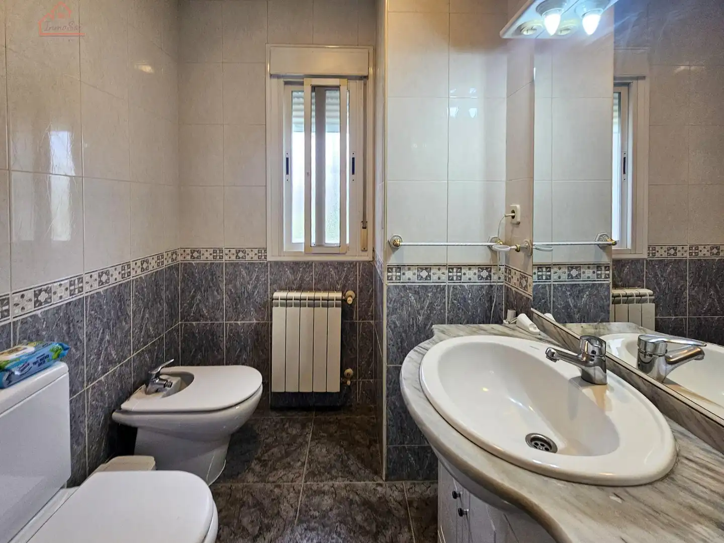 Bany de Casa o xalet en venda en Chinchón amb Aire condicionat, Calefacció i Jardí privat