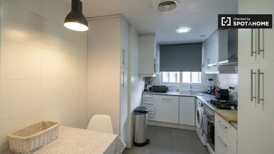 Kitchen of Flat for rent in Valencia  with Air Conditioner, Heating and Furnished