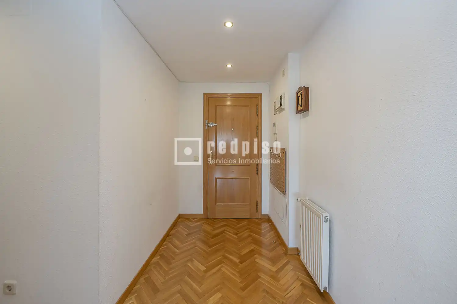 Wohnung zum Verkauf in Valdemoro mit Klimaanlage, Heizung und Privatgarten