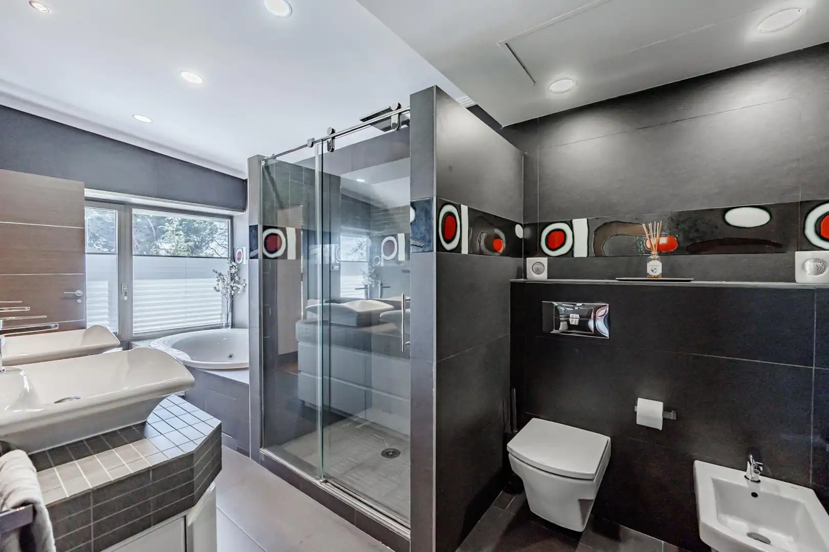 Bathroom of Houses for sale in Boadilla del Monte  with Air Conditioner, Heating and Private garden