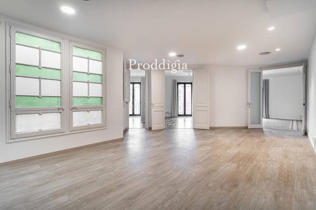 Oficina en Alquiler en Dreta de l'Eixample