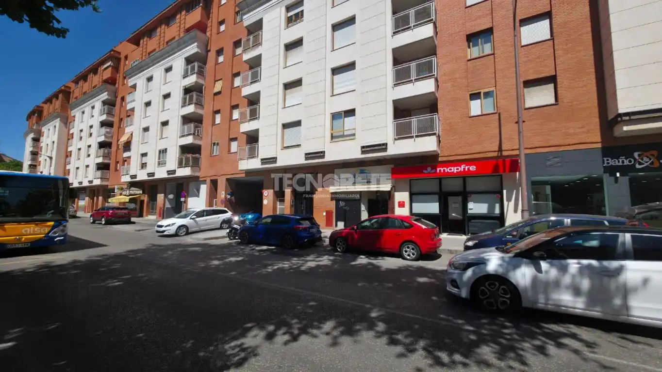 Vista exterior de Piso en venta en Guadalajara con Aire acondicionado, Calefacción y Balcón