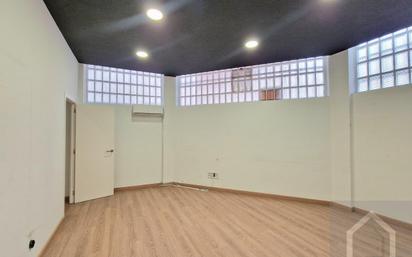 Premises for sale in  Madrid Capital  with Air Conditioner