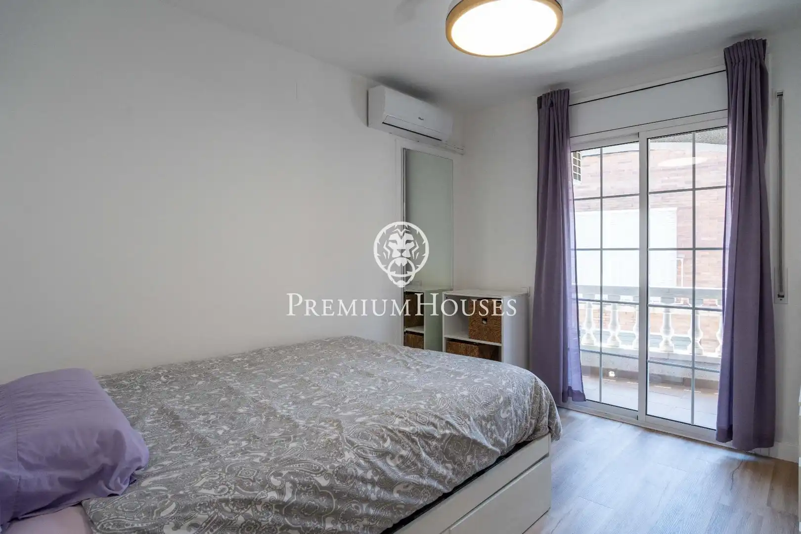 Bedroom of Detached homes for sale in Vilanova i la Geltrú  with Air Conditioner, Heating and Storage room
