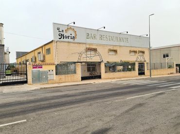 Local comercial en venda a Salinas